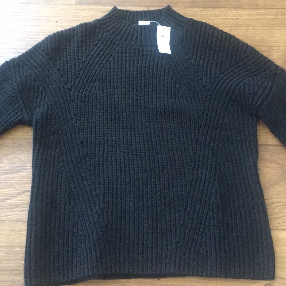 Gap Black sweater with bell sleeves